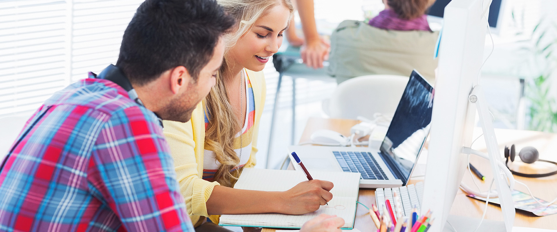 Графический Дизайн и Брендинг - Tessella Studio